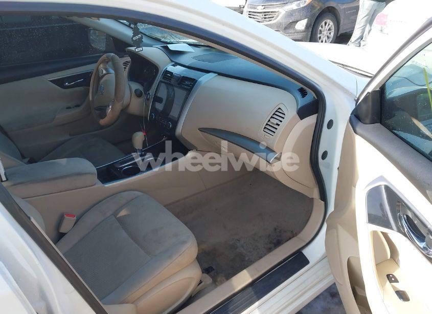 Photo 5 of 2014 Nissan Altima 2.5/2.5 S/2.5 SL/2.5 SV (VIN 1N4AL3AP5EN356310)