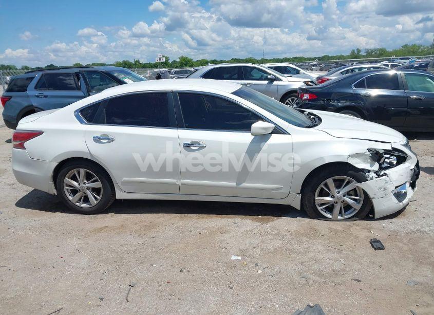 Photo 13 of 2014 Nissan Altima 2.5 S (VIN 1N4AL3AP5EN379957)
