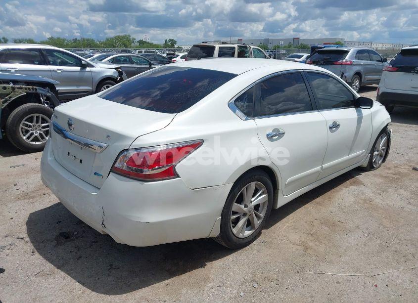 Photo 4 of 2014 Nissan Altima 2.5 S (VIN 1N4AL3AP5EN379957)
