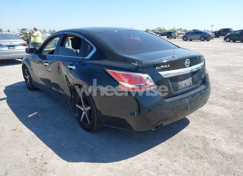 Photo 3 of 2015 Nissan Altima 2.5 S (VIN 1N4AL3AP5FC110659)