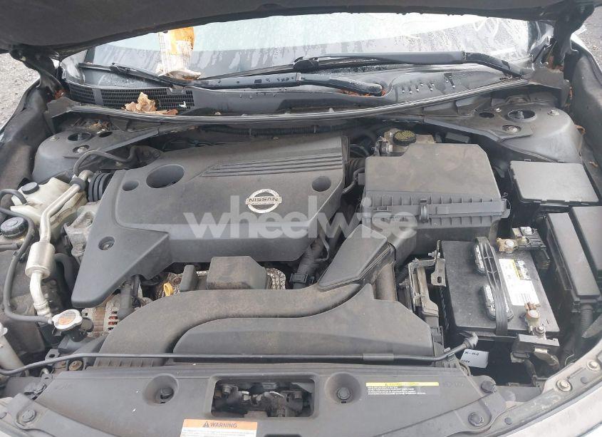 Photo 10 of 2015 Nissan Altima 2.5 S (VIN 1N4AL3AP5FC114968)