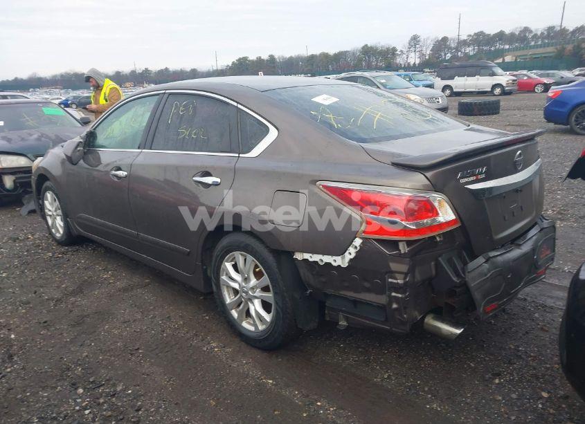 Photo 3 of 2015 Nissan Altima 2.5 S (VIN 1N4AL3AP5FC114968)
