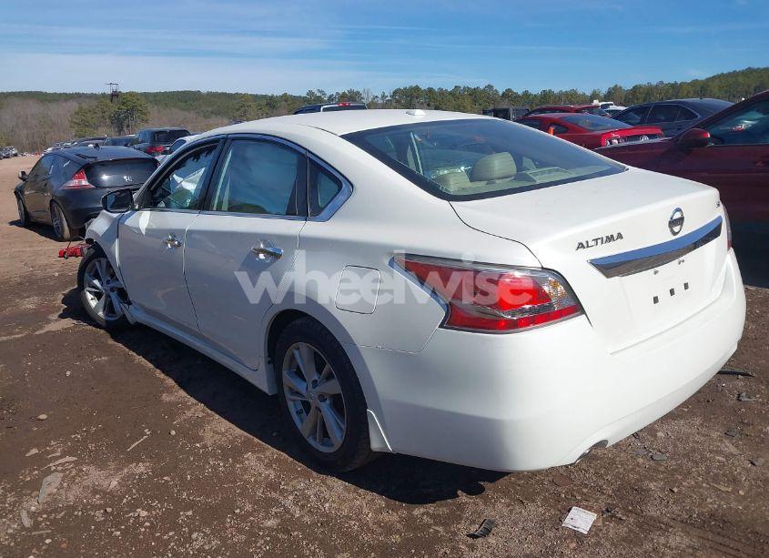 Photo 3 of 2015 Nissan Altima 2.5 SL (VIN 1N4AL3AP5FC116476)