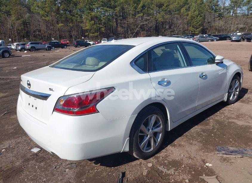 Photo 4 of 2015 Nissan Altima 2.5 SL (VIN 1N4AL3AP5FC116476)