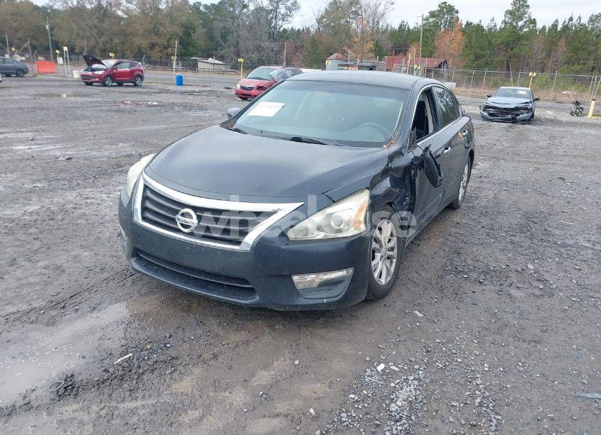 Photo 2 of 2015 Nissan Altima 2.5 S (VIN 1N4AL3AP5FC117837)