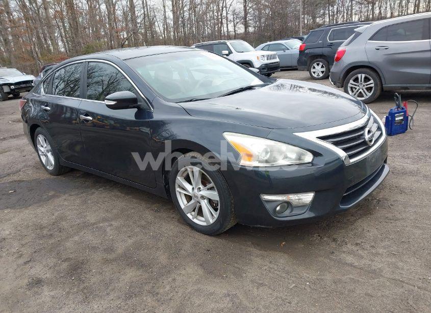2015 Nissan Altima 2.5 SV (VIN 1N4AL3AP5FC119815) main photo