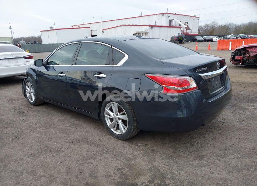Photo 3 of 2015 Nissan Altima 2.5 SV (VIN 1N4AL3AP5FC119815)