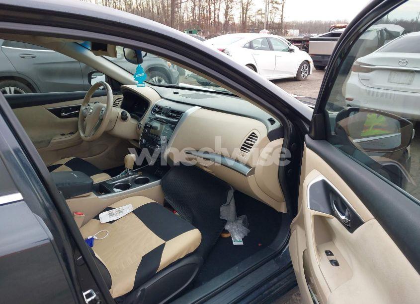 Photo 5 of 2015 Nissan Altima 2.5 SV (VIN 1N4AL3AP5FC119815)