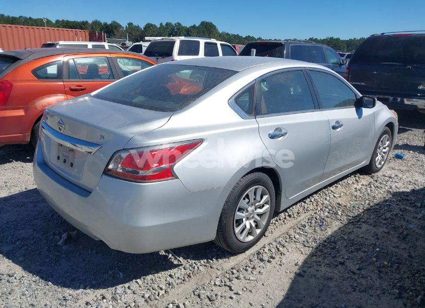 Photo 4 of 2015 Nissan Altima N/A (VIN 1N4AL3AP5FC121340)