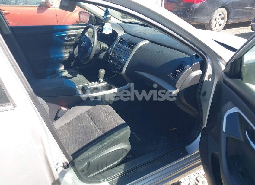 Photo 5 of 2015 Nissan Altima N/A (VIN 1N4AL3AP5FC121340)