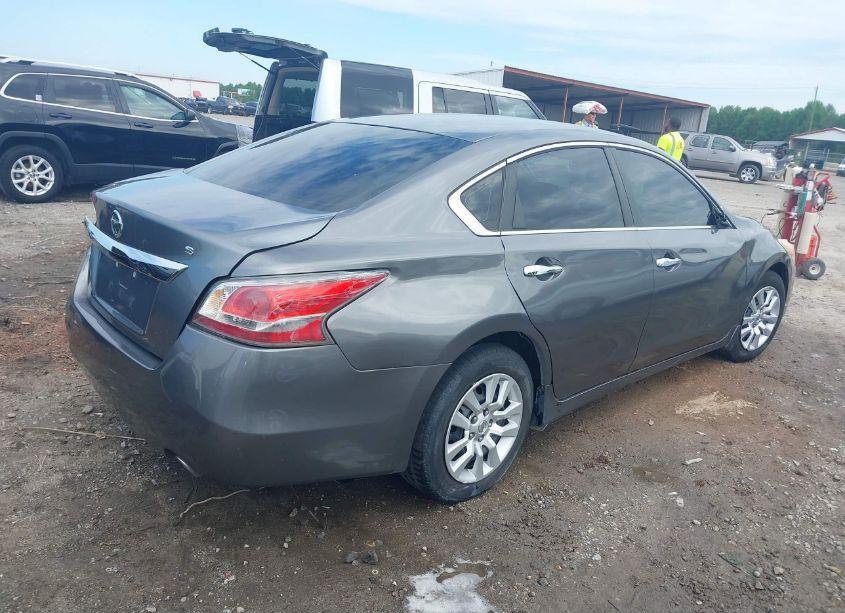 Photo 4 of 2015 Nissan Altima 2.5/2.5 S/2.5 SL/2.5 SV (VIN 1N4AL3AP5FC121497)