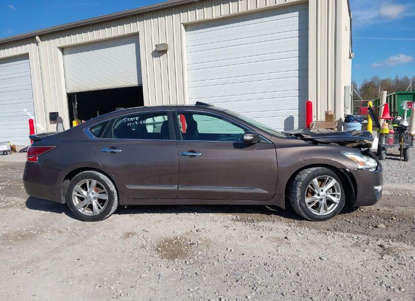 Photo 12 of 2015 Nissan Altima 2.5 SV (VIN 1N4AL3AP5FC125646)