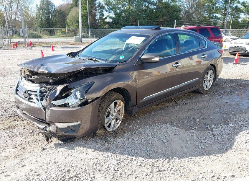 Photo 2 of 2015 Nissan Altima 2.5 SV (VIN 1N4AL3AP5FC125646)