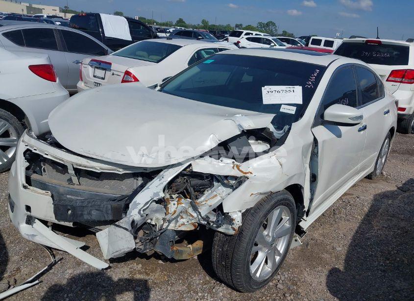 Photo 2 of 2015 Nissan Altima 2.5 SV (VIN 1N4AL3AP5FC131107)