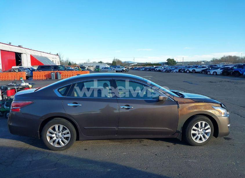 Photo 13 of 2015 Nissan Altima 2.5 S (VIN 1N4AL3AP5FC139630)