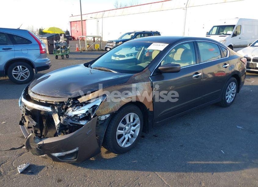 Photo 2 of 2015 Nissan Altima 2.5 S (VIN 1N4AL3AP5FC139630)