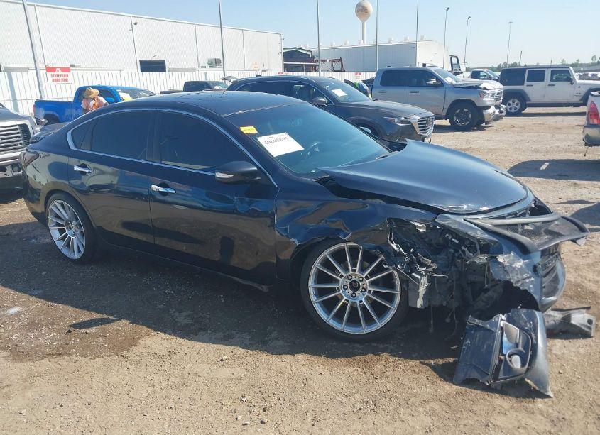 Photo 13 of 2015 Nissan Altima 2.5 SV (VIN 1N4AL3AP5FC150143)