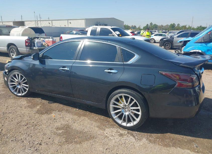 Photo 14 of 2015 Nissan Altima 2.5 SV (VIN 1N4AL3AP5FC150143)