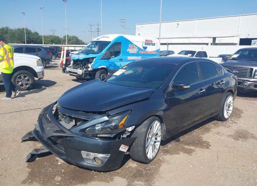 Photo 2 of 2015 Nissan Altima 2.5 SV (VIN 1N4AL3AP5FC150143)