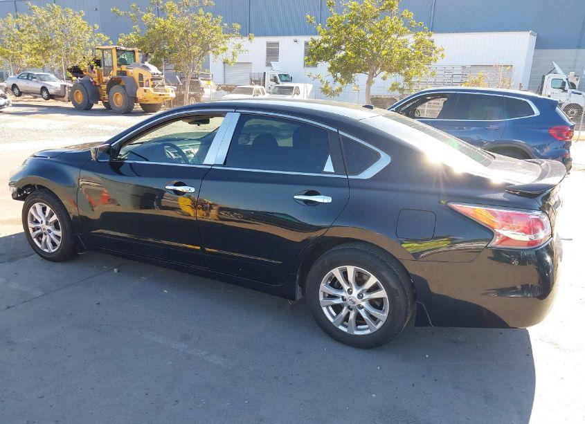 Photo 14 of 2015 Nissan Altima 2.5 S (VIN 1N4AL3AP5FC152281)