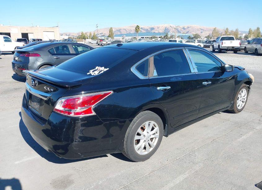 Photo 4 of 2015 Nissan Altima 2.5 S (VIN 1N4AL3AP5FC152281)