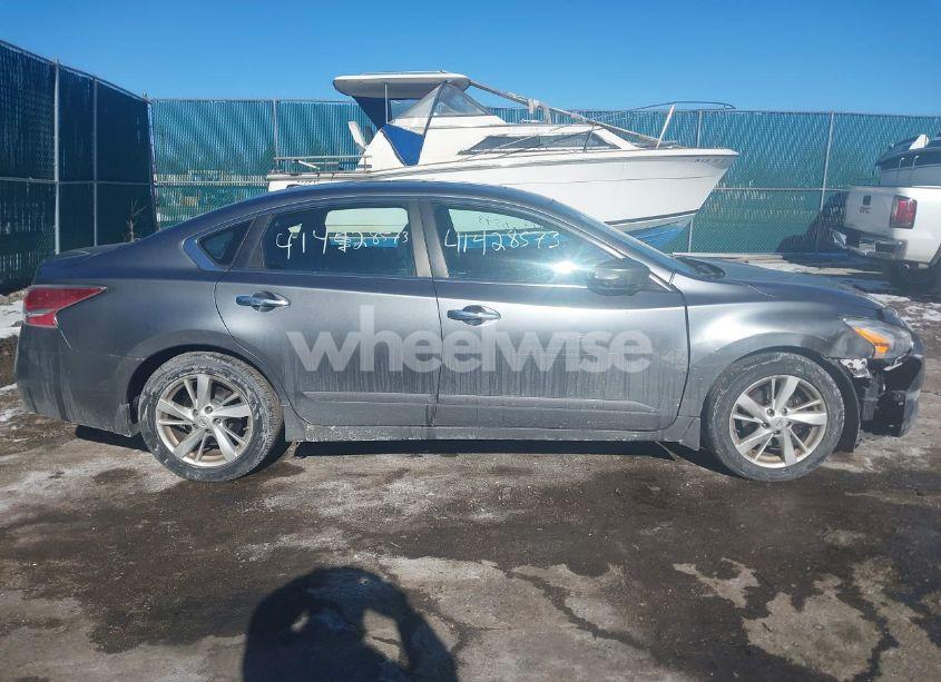 Photo 13 of 2015 Nissan Altima 2.5 SV (VIN 1N4AL3AP5FC153950)