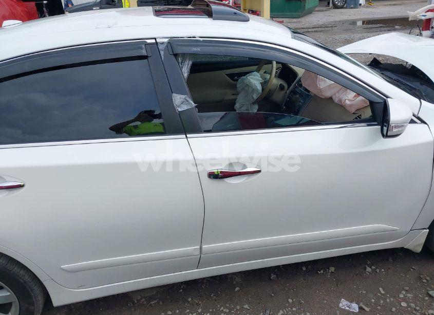 Photo 13 of 2015 Nissan Altima 2.5 SV (VIN 1N4AL3AP5FC165046)