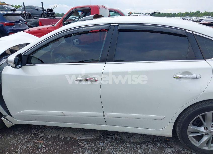 Photo 14 of 2015 Nissan Altima 2.5 SV (VIN 1N4AL3AP5FC165046)