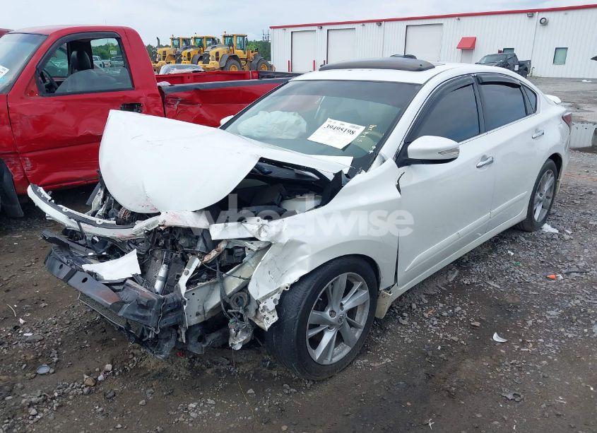 Photo 2 of 2015 Nissan Altima 2.5 SV (VIN 1N4AL3AP5FC165046)