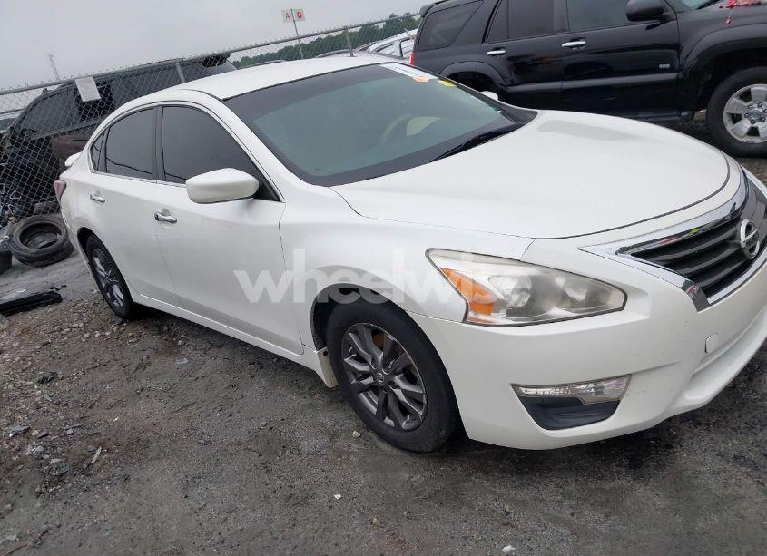 2015 Nissan Altima 2.5 S (VIN 1N4AL3AP5FC177522) main photo