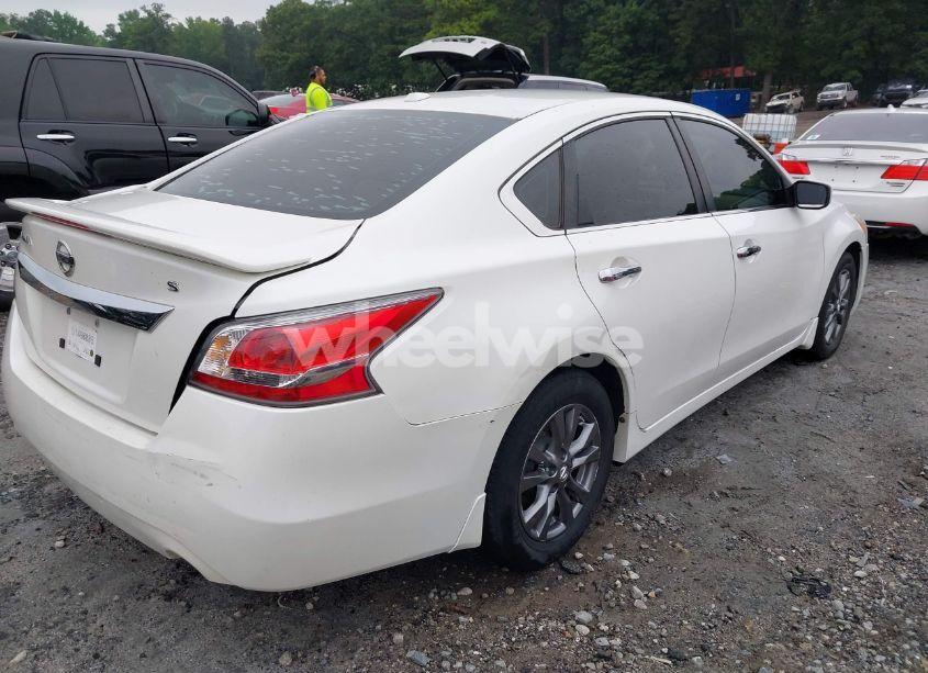 Photo 6 of 2015 Nissan Altima 2.5 S (VIN 1N4AL3AP5FC177522)
