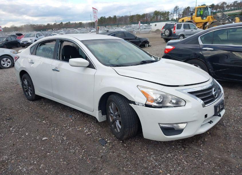 2015 Nissan Altima 2.5 S (VIN 1N4AL3AP5FC181974) main photo