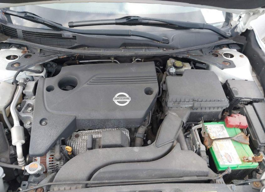 Photo 10 of 2015 Nissan Altima 2.5 S (VIN 1N4AL3AP5FC181974)