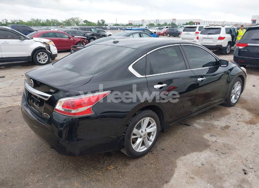 Photo 4 of 2015 Nissan Altima 2.5 SV (VIN 1N4AL3AP5FC189105)