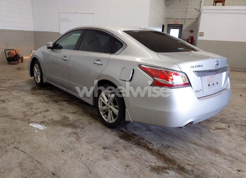 Photo 3 of 2015 Nissan Altima 2.5 SV (VIN 1N4AL3AP5FC202659)