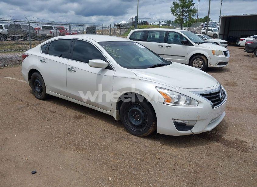 2015 Nissan Altima 2.5 S (VIN 1N4AL3AP5FC212902) main photo