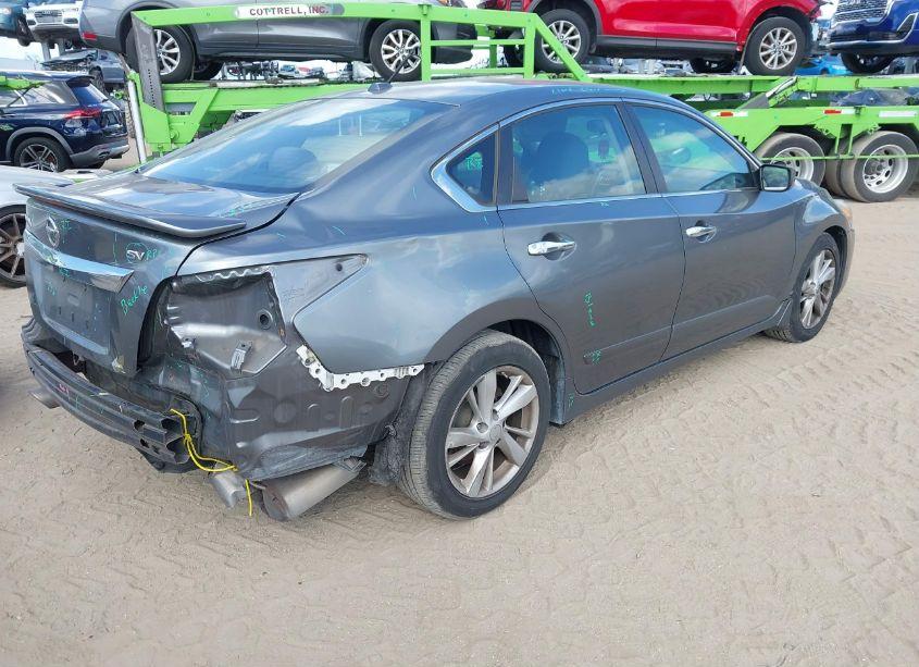 Photo 4 of 2015 Nissan Altima 2.5 SV (VIN 1N4AL3AP5FC213189)