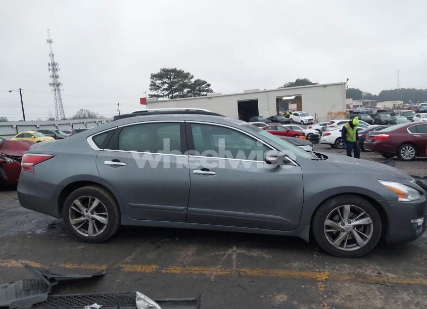 Photo 13 of 2015 Nissan Altima 2.5 SV (VIN 1N4AL3AP5FC218778)