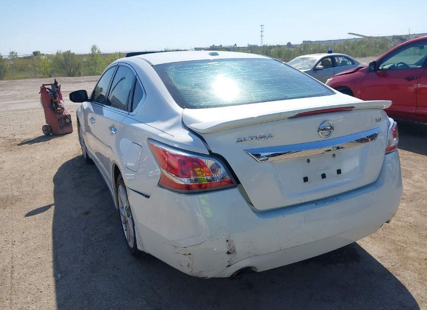 Photo 3 of 2015 Nissan Altima 2.5 SV (VIN 1N4AL3AP5FC219364)