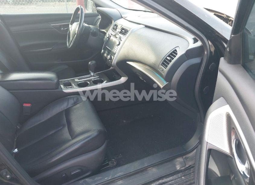 Photo 5 of 2015 Nissan Altima 2.5 SL (VIN 1N4AL3AP5FC225410)