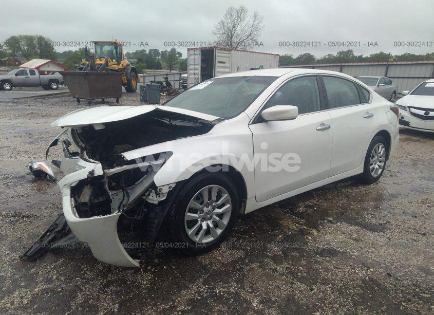 Photo 2 of 2015 Nissan Altima 2.5/2.5 S/2.5 SL/2.5 SV (VIN 1N4AL3AP5FC235385)