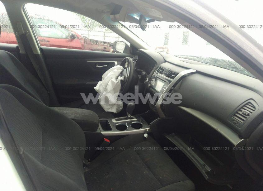 Photo 5 of 2015 Nissan Altima 2.5/2.5 S/2.5 SL/2.5 SV (VIN 1N4AL3AP5FC235385)