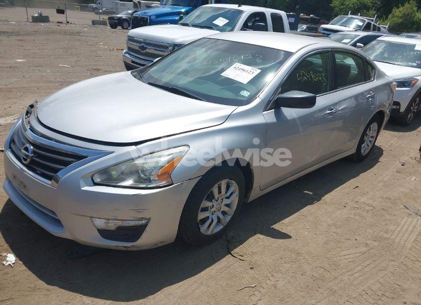 Photo 2 of 2015 Nissan Altima 2.5/2.5 S/2.5 SL/2.5 SV (VIN 1N4AL3AP5FC238075)