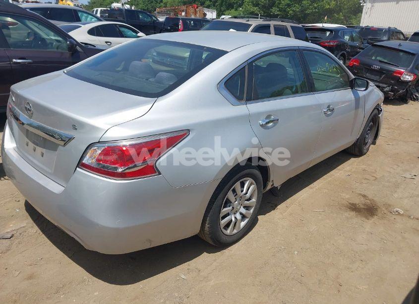 Photo 4 of 2015 Nissan Altima 2.5/2.5 S/2.5 SL/2.5 SV (VIN 1N4AL3AP5FC238075)