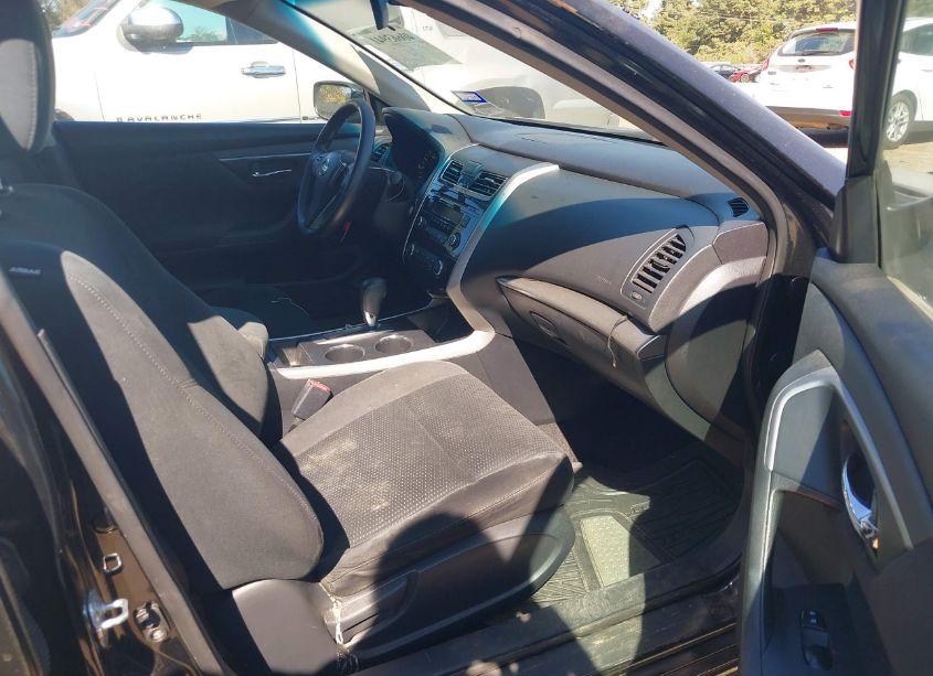Photo 5 of 2015 Nissan Altima (VIN 1N4AL3AP5FC239601)