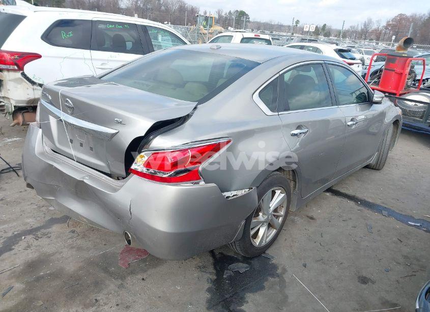 Photo 4 of 2015 Nissan Altima 2.5 SL (VIN 1N4AL3AP5FC241557)
