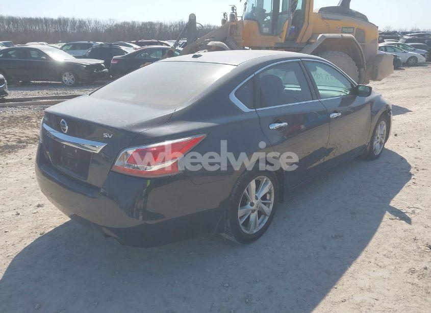 Photo 4 of 2015 Nissan Altima 2.5 SV (VIN 1N4AL3AP5FC244104)