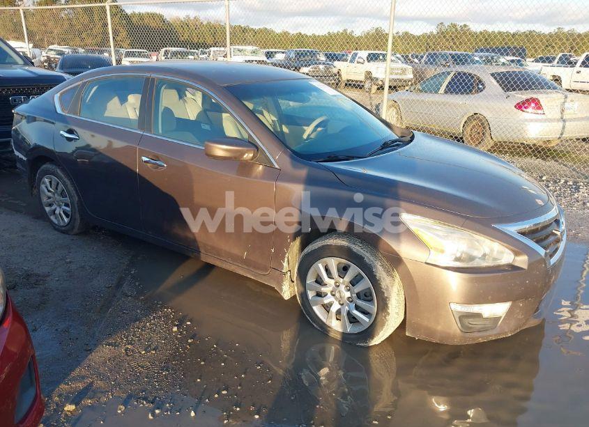 2015 Nissan Altima 2.5 S (VIN 1N4AL3AP5FC245186) main photo