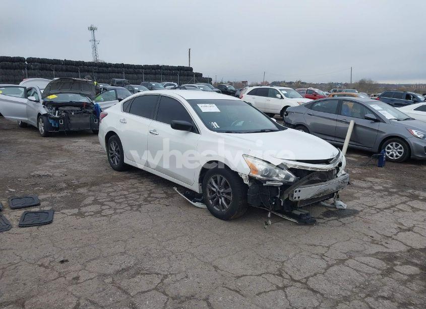 2015 Nissan Altima (VIN 1N4AL3AP5FC253241) main photo