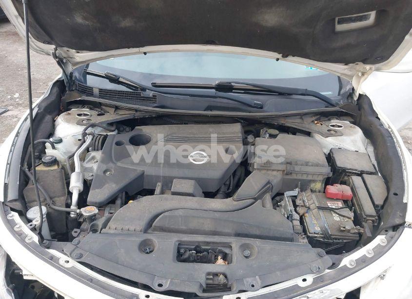 Photo 10 of 2015 Nissan Altima (VIN 1N4AL3AP5FC253241)